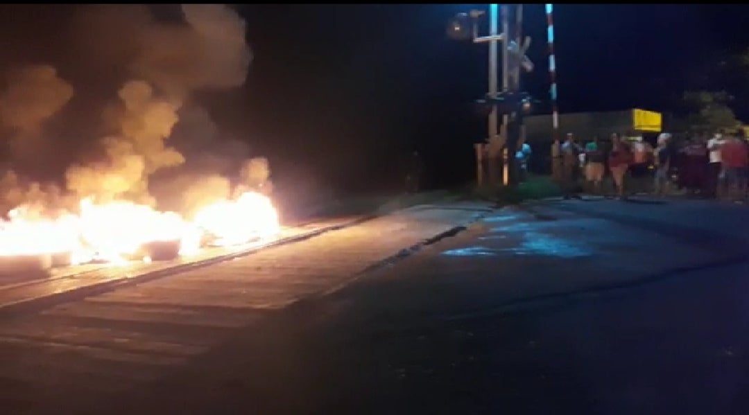 La comunidad aseguran que los cortes en el día son hasta cinco veces