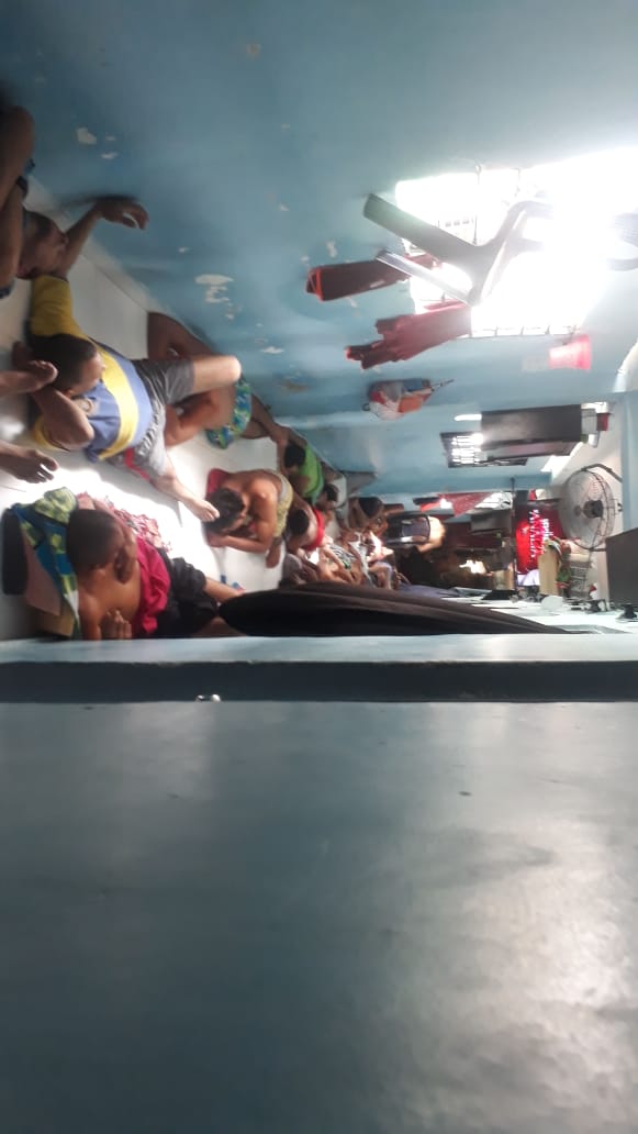 Los internos del pasillo 3 denunciaron la manera como estaban durmiendo