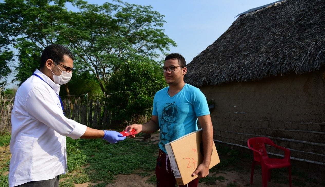 Tomas recibió el computador para dar clases toda la carrera universitaria