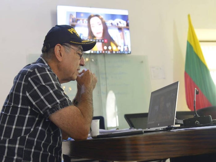 Firma convenio con la ANDE para atender demandas contra el distrito