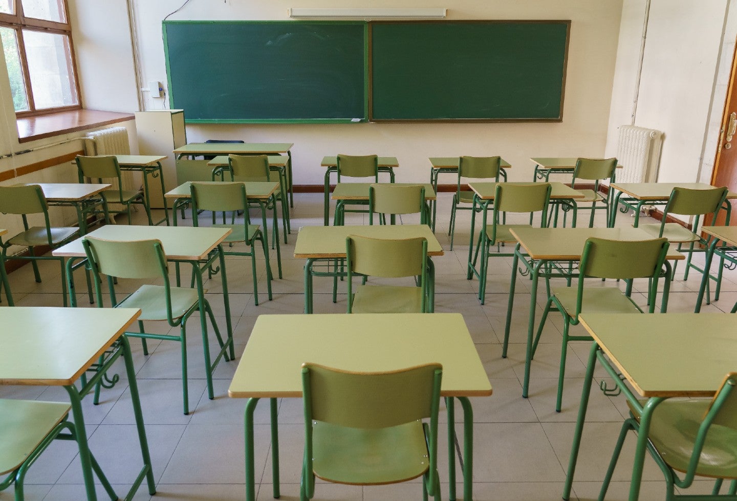 Este los estudiantes no regresarán a las aulas de clases