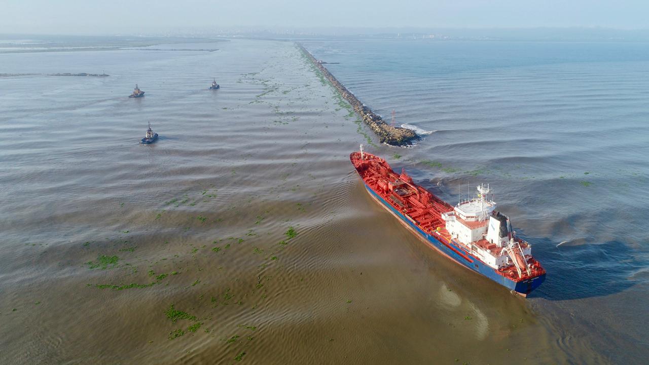 Tajamares de Bocas de Ceniza