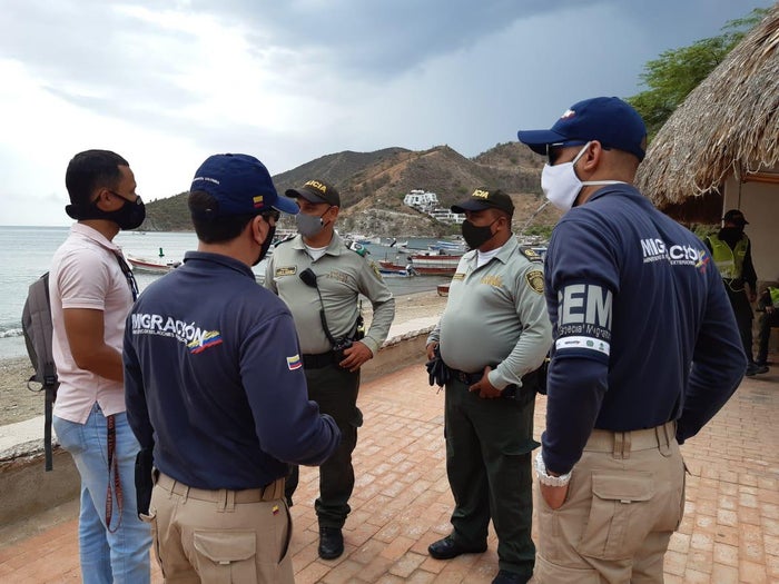 Policía, Migración, Santa Marta, Magdalena, Hostal