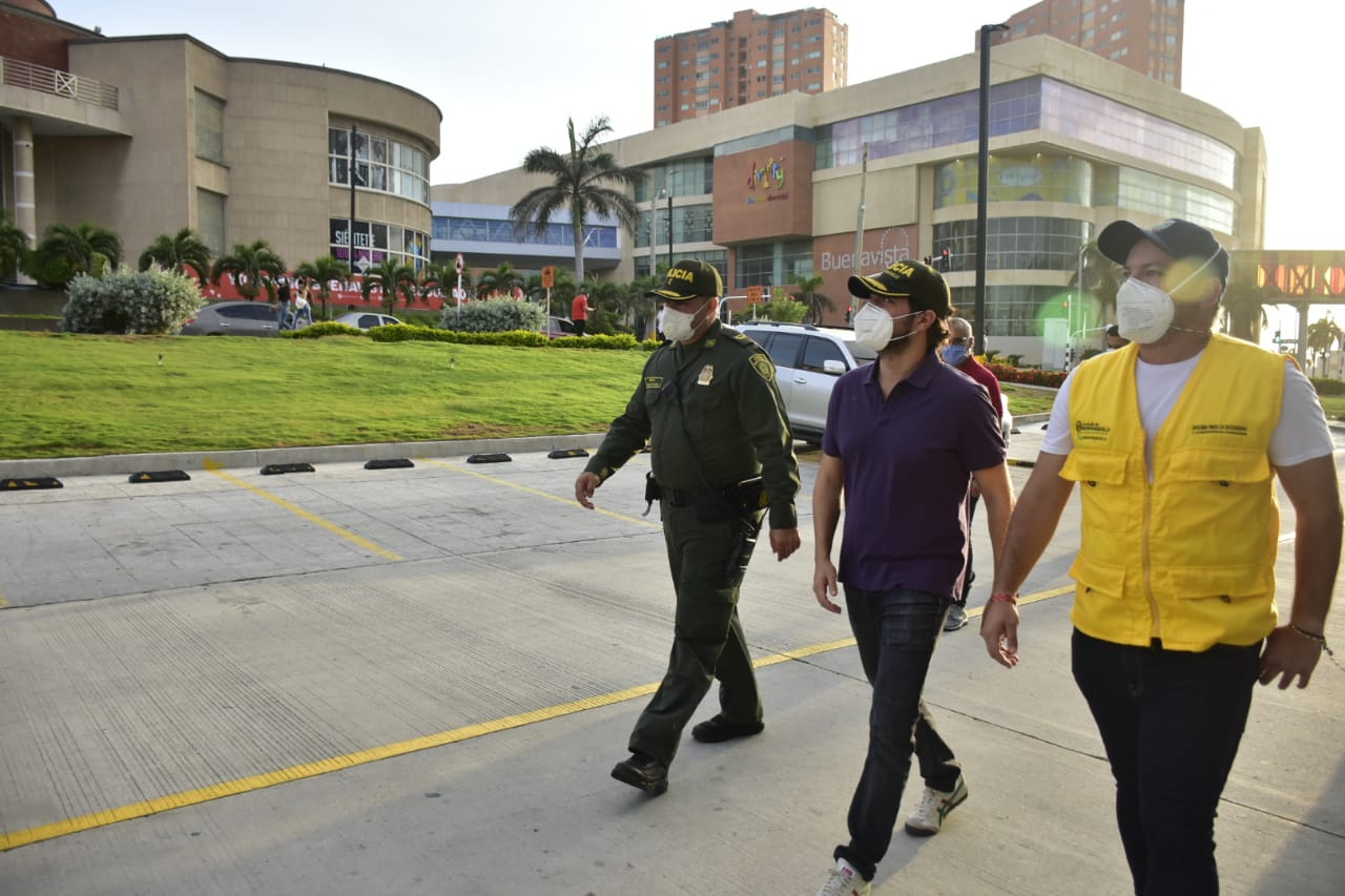 El alcalde Jaime Pumarejo recorrió los diferentes sectores de Barranquilla.