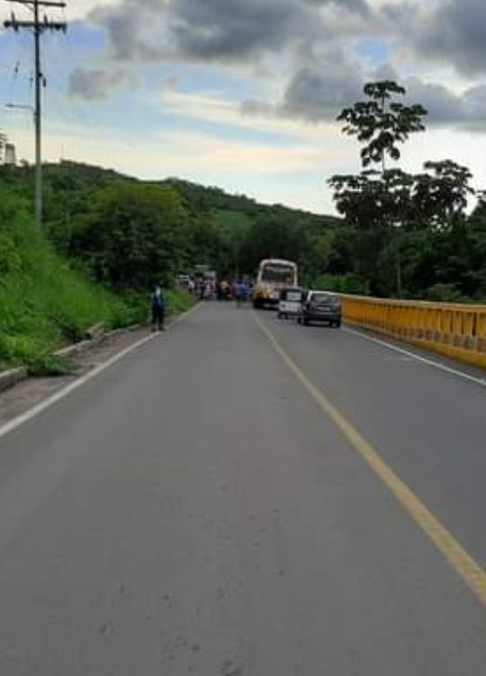 Dueños de buses piden control de pasajeros en motos y motocarros fuera de Turbana