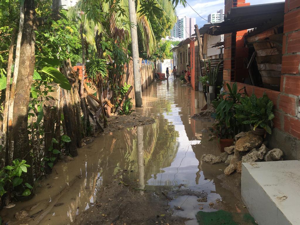 Vecinos reclaman apoyo de las autoridades