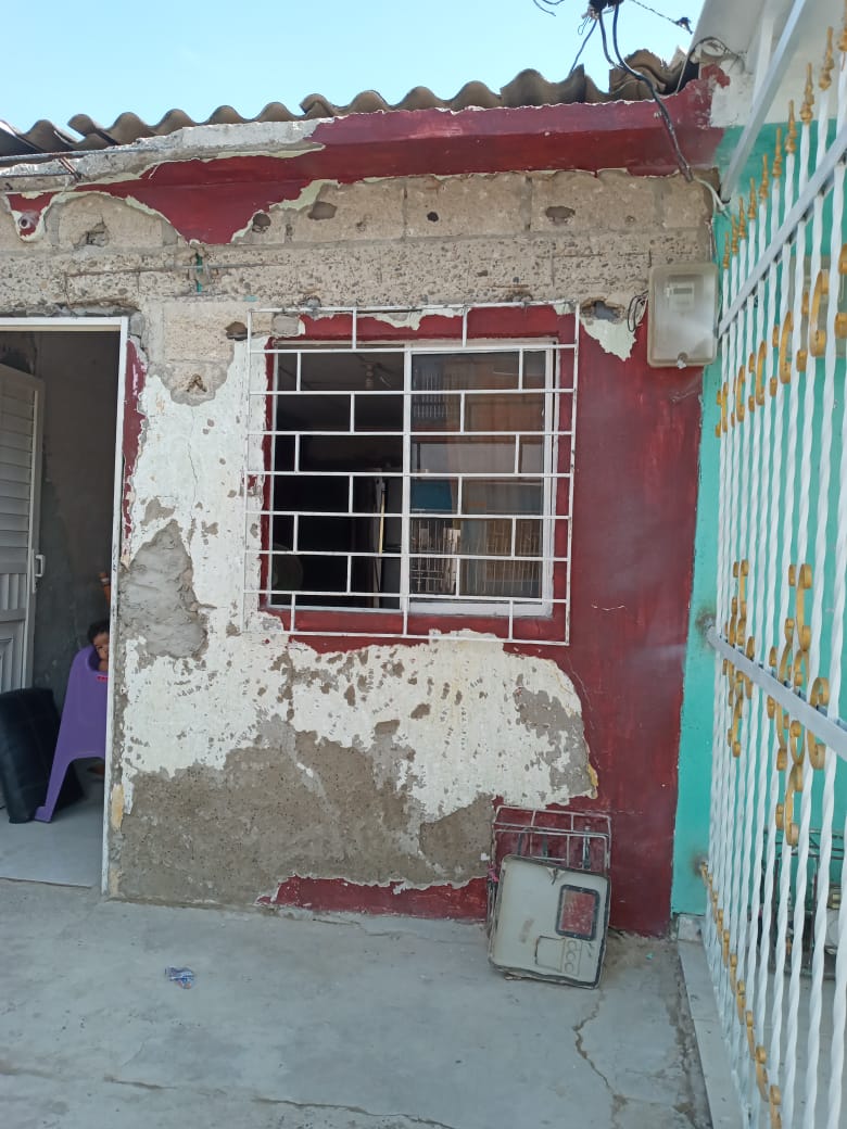 Los habitantes del barrio Ciudadela 2000 aseguran que desde que se entregó el proyecto las viviendas tenían fallas estructurales.