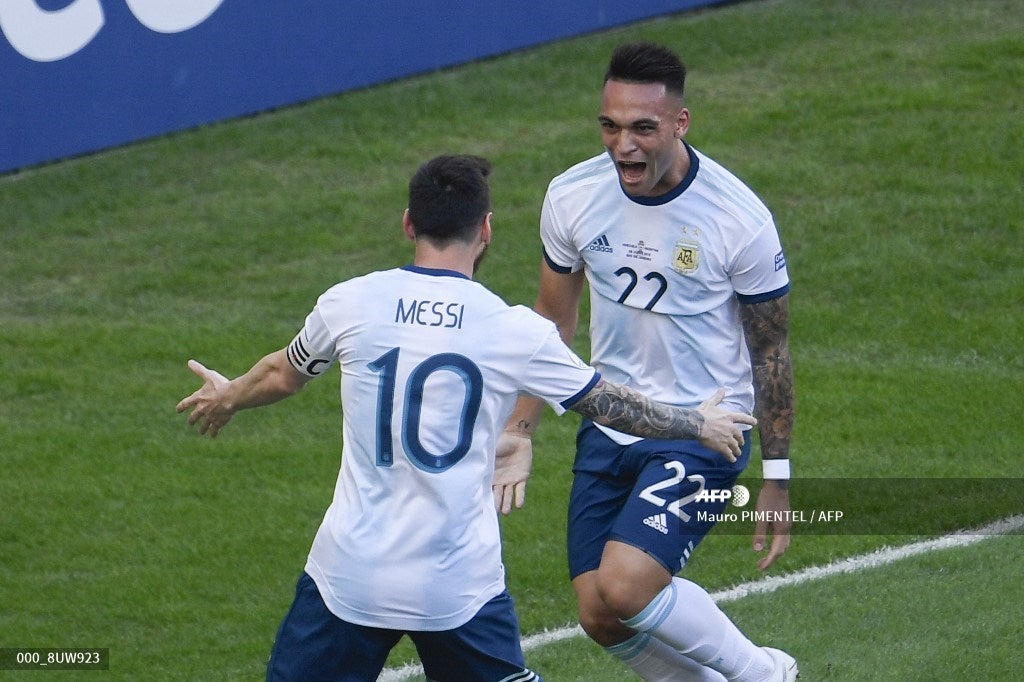 Lionel Messi y Lautaro Martínez
