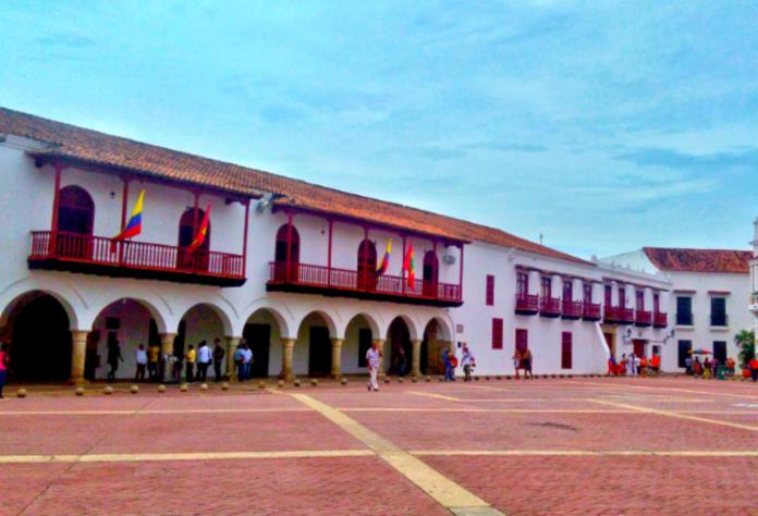 La exfuncionaria puede rendir versión libre si así lo solicita.