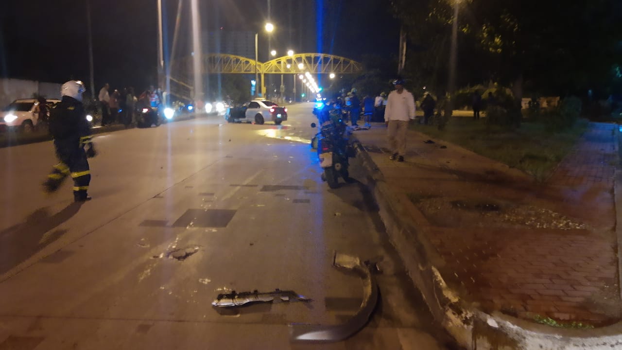 Los policías resultaron con varias heridas