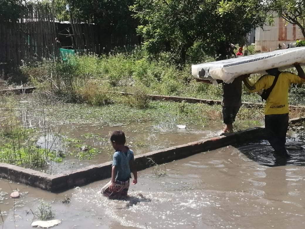cerca de 1900 familias están en riesgo por posible desbordamiento de los ríos Magdalena y Cesar.