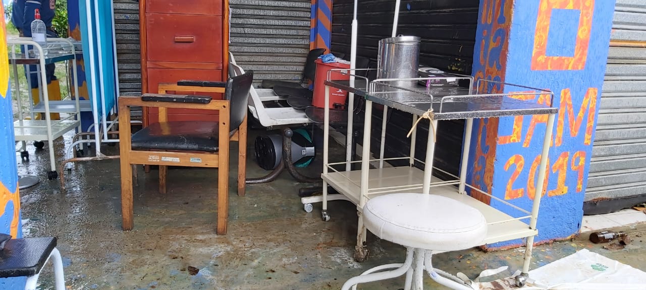 Los implementos del puesto de Salud debieron ser sacados para salvaguardar algunos de las herramientas