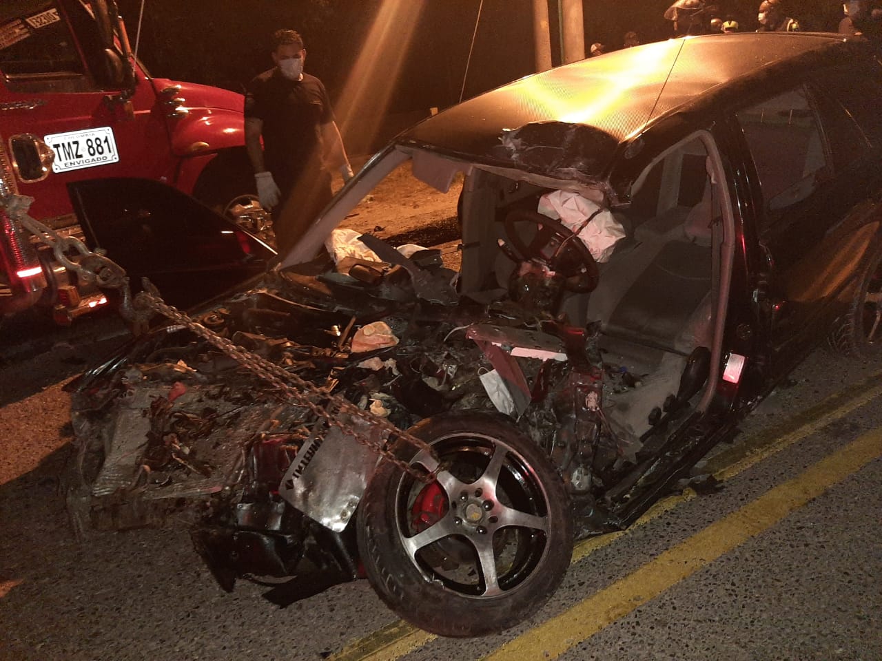 En el automóvil fue hallada una botella de wisky