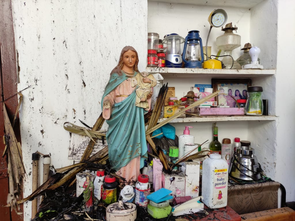 Imágenes religiosas que a pesar de las llamas resultaron intactas