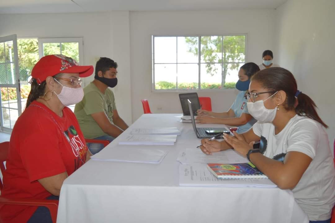 La alcaldesa de Algarrobo, lidera proceso de formación para los jóvenes del municipio