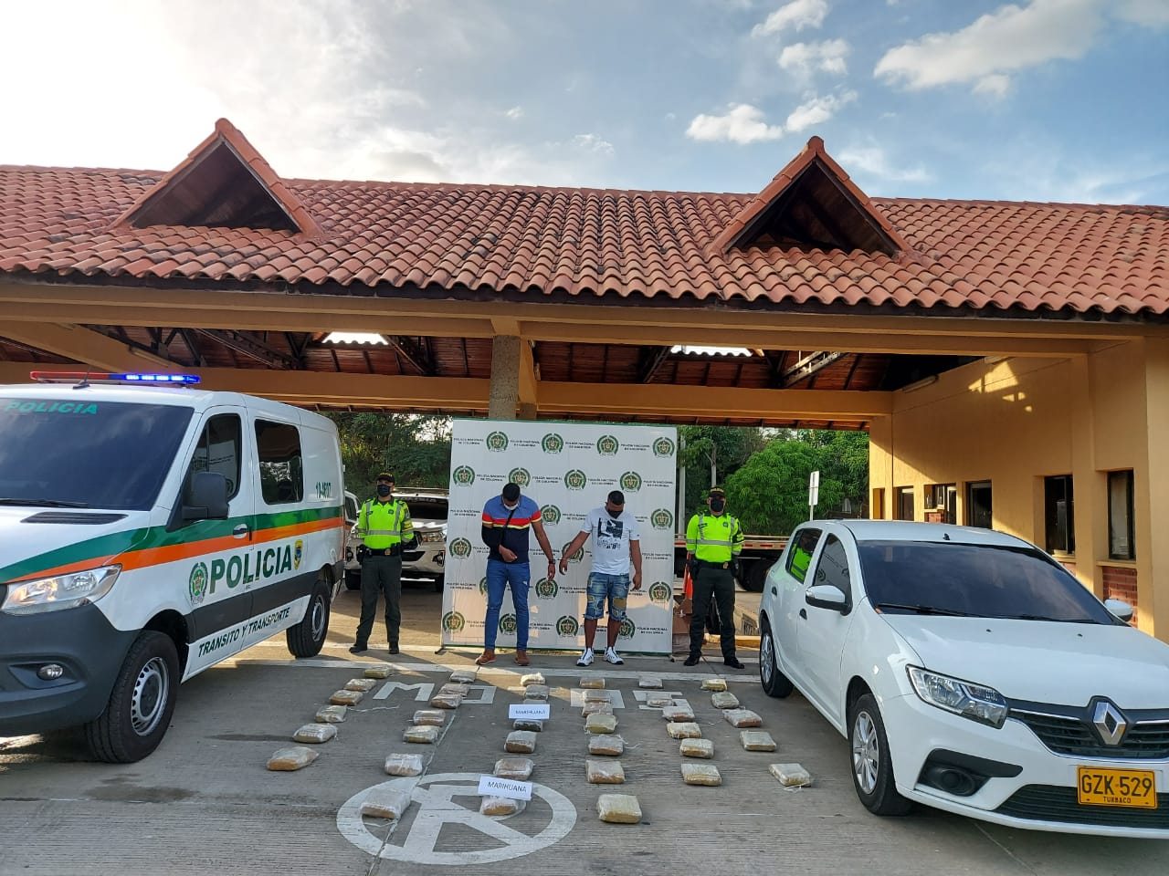 Incautan 37 kilos de marihuana sobre la vía al Mar