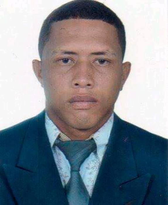 Un herida con cuchillo en el cuello le bastó