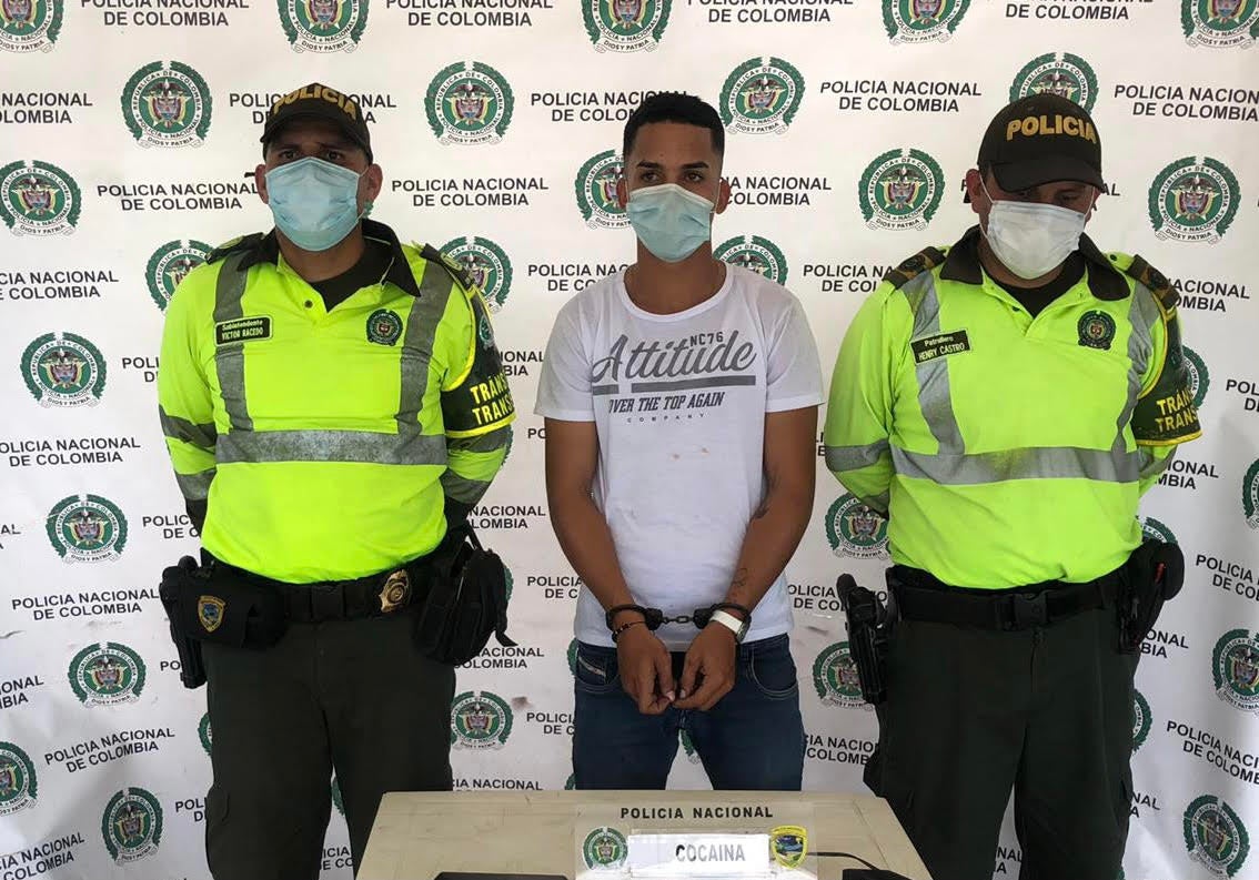 Sujeto portaba narcoparlantes.