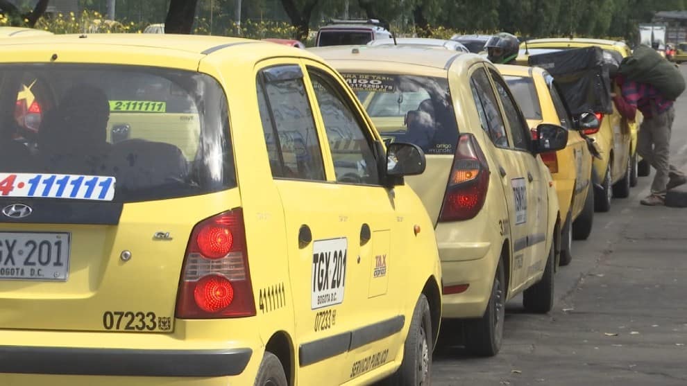 Denuncian que taxistas quieren hacerse 'su diciembre' con tarifas excesivas en Barranquilla