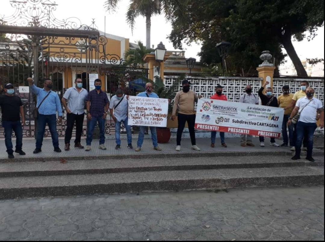 Miembros de la Unidad Nacional de Protección en Cartagena exigen garantías laborales