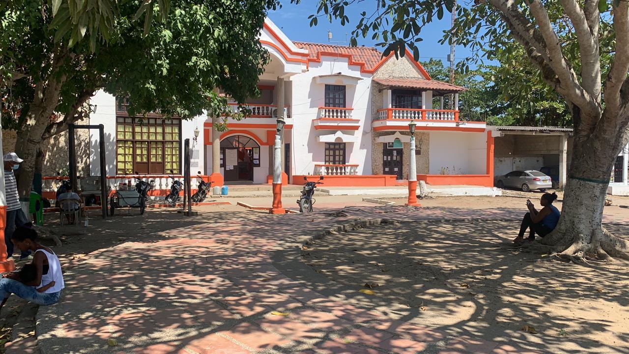 Toque de queda y ley seca los días 24 y 25 de abril, y 01 y 02 de mayo del 2021