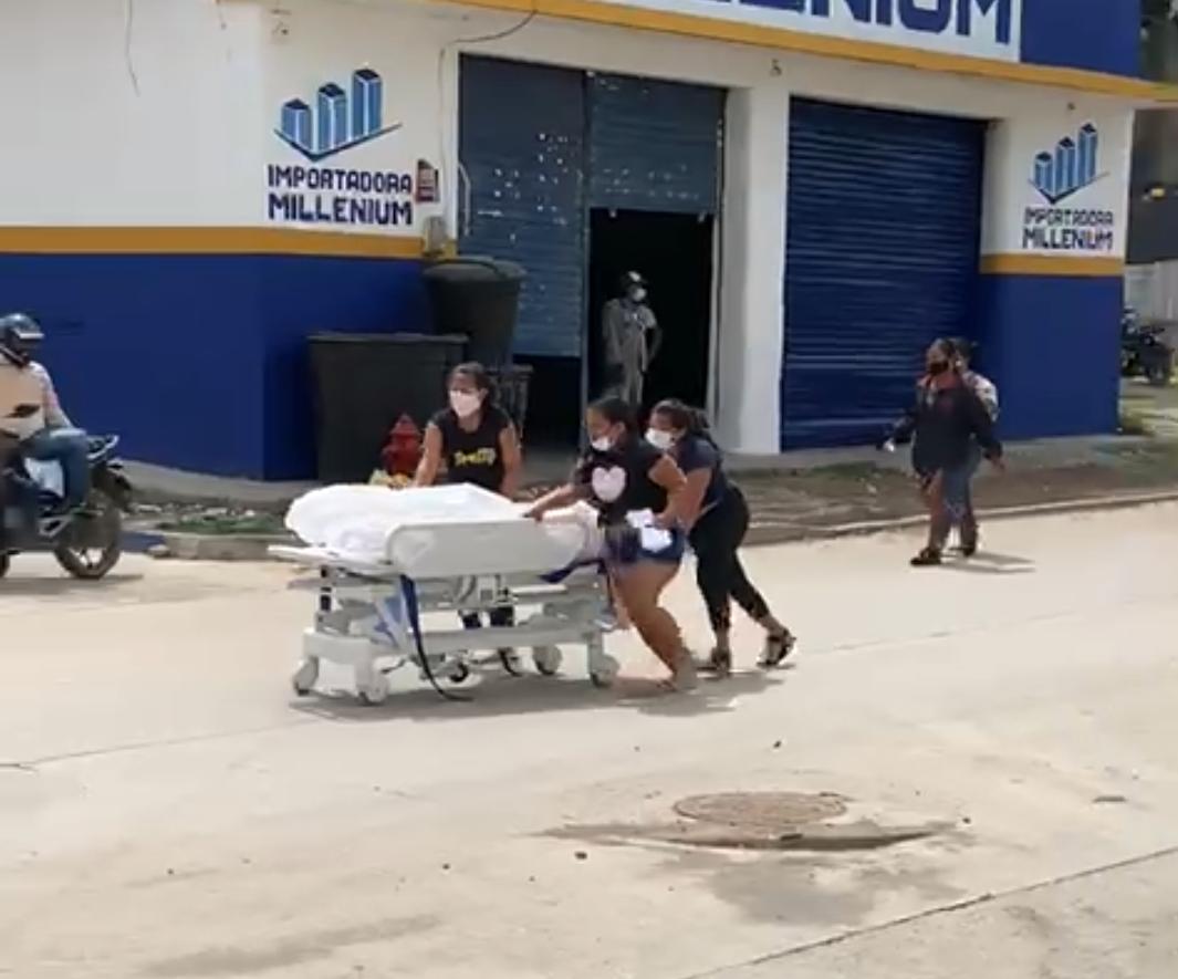 pasean cuerpo de hombre en Fundación, al parecer afectado de Covid-19