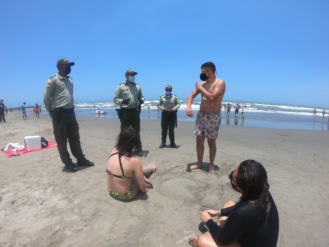 Tenga en cuenta las recomendaciones de la Policía