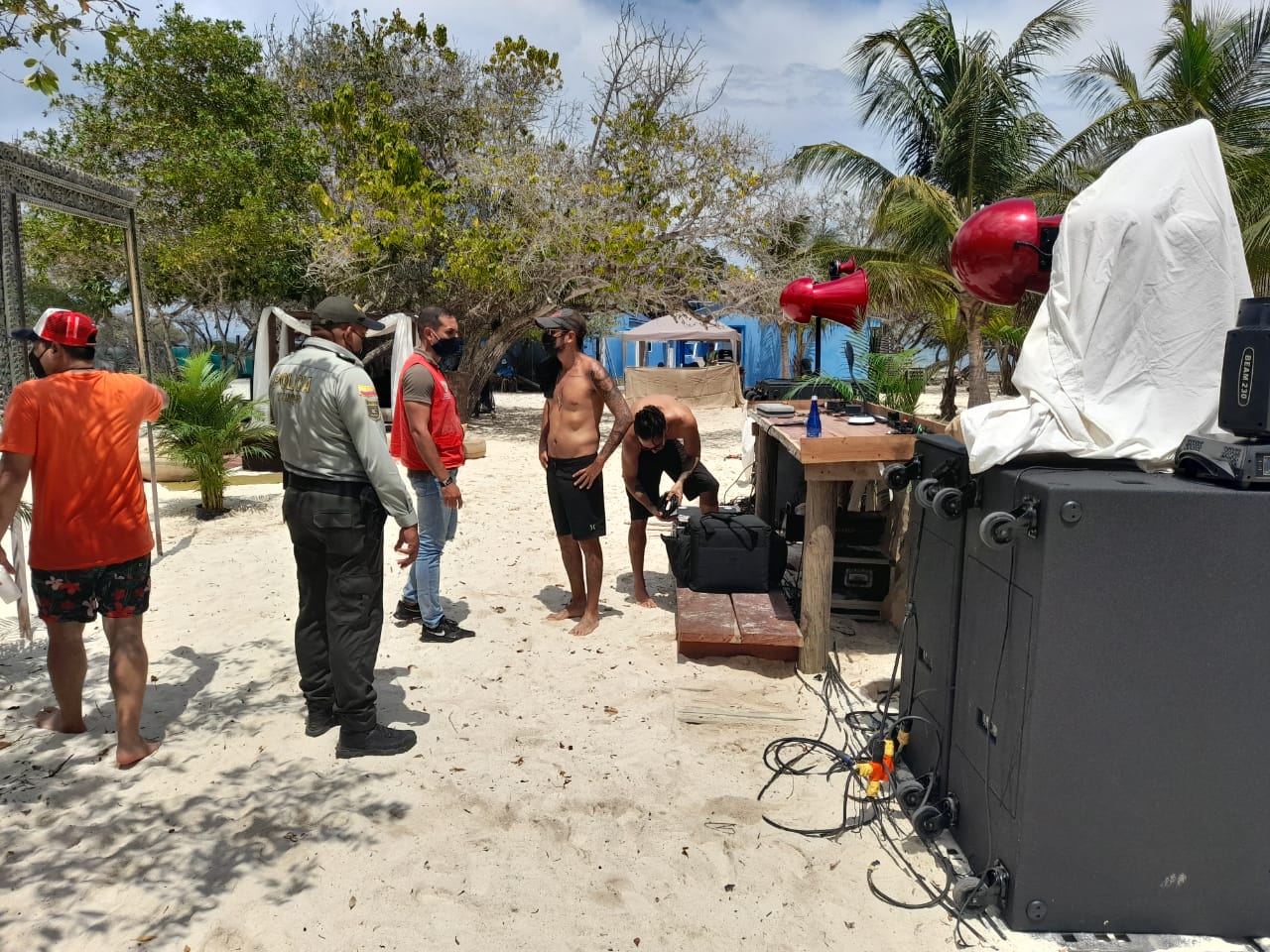 Suspenden Fiesta ilegal y cierra hotel en Islas del Rosario
