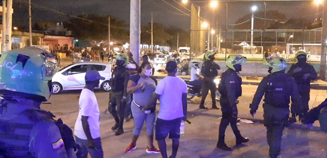 La Policía les aplicó la ley