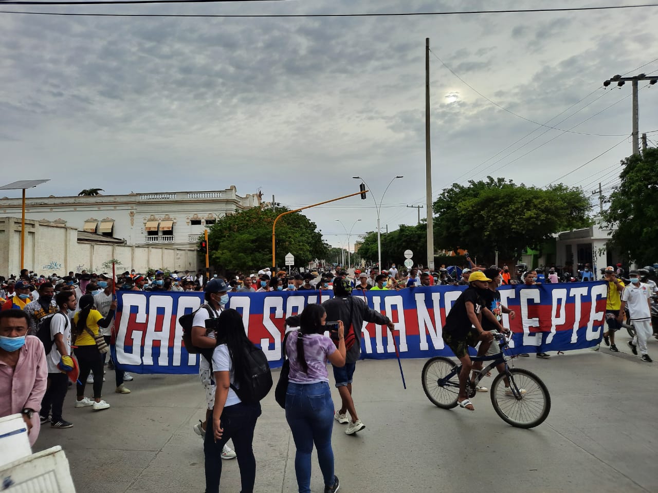 Los jóvenes recorrieron las principales calles de la ciudad