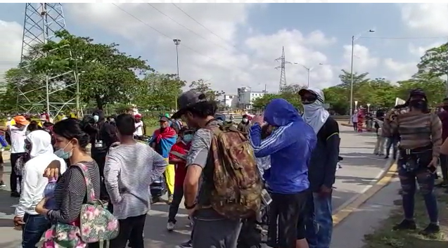 Concentración a la entrada del puente Pumarejo