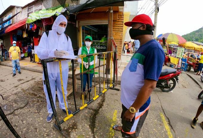 No aplica para acceso a los centros comerciales