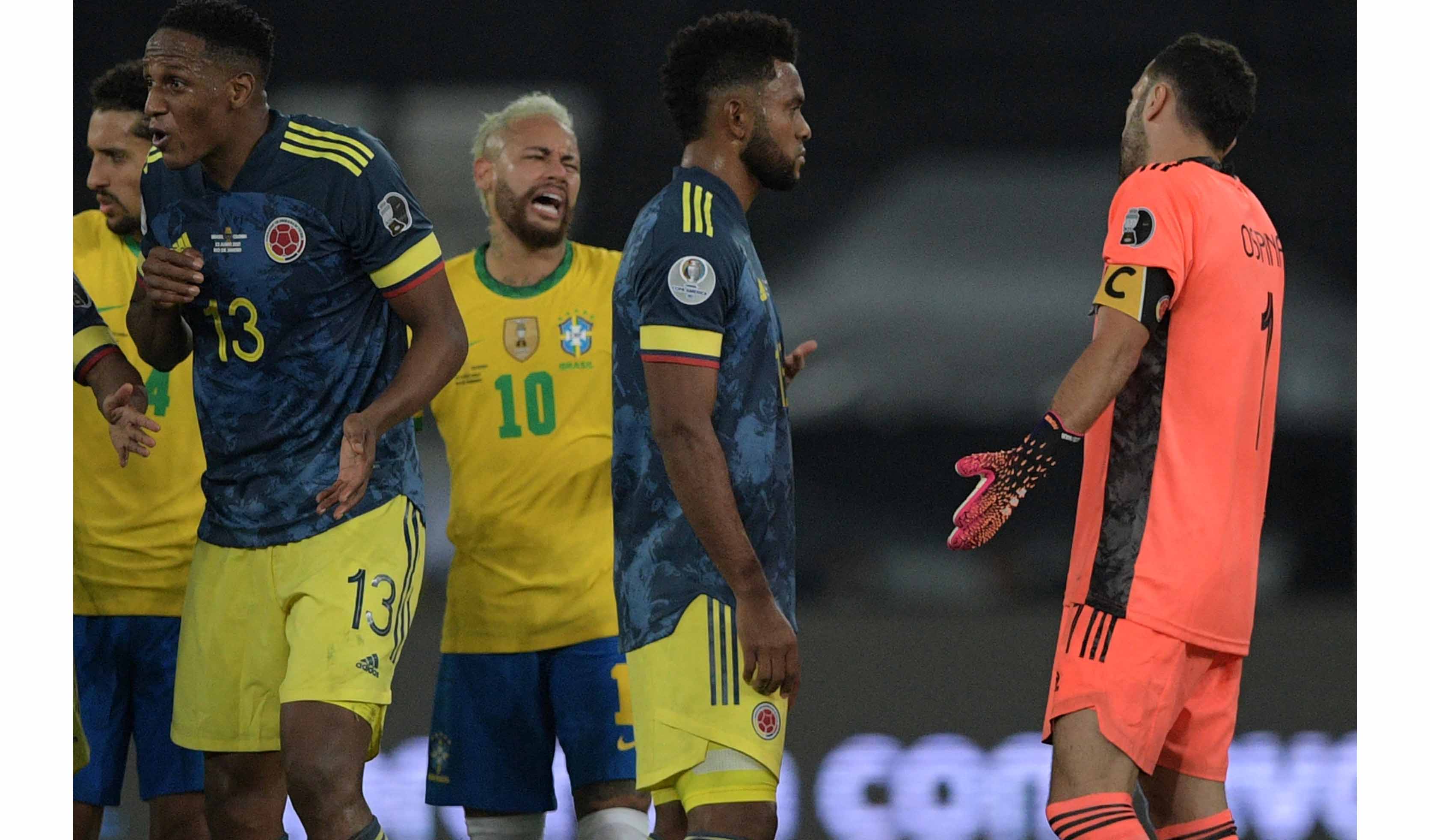 Neymar, su risita, burla y celebración del robo ante Colombia