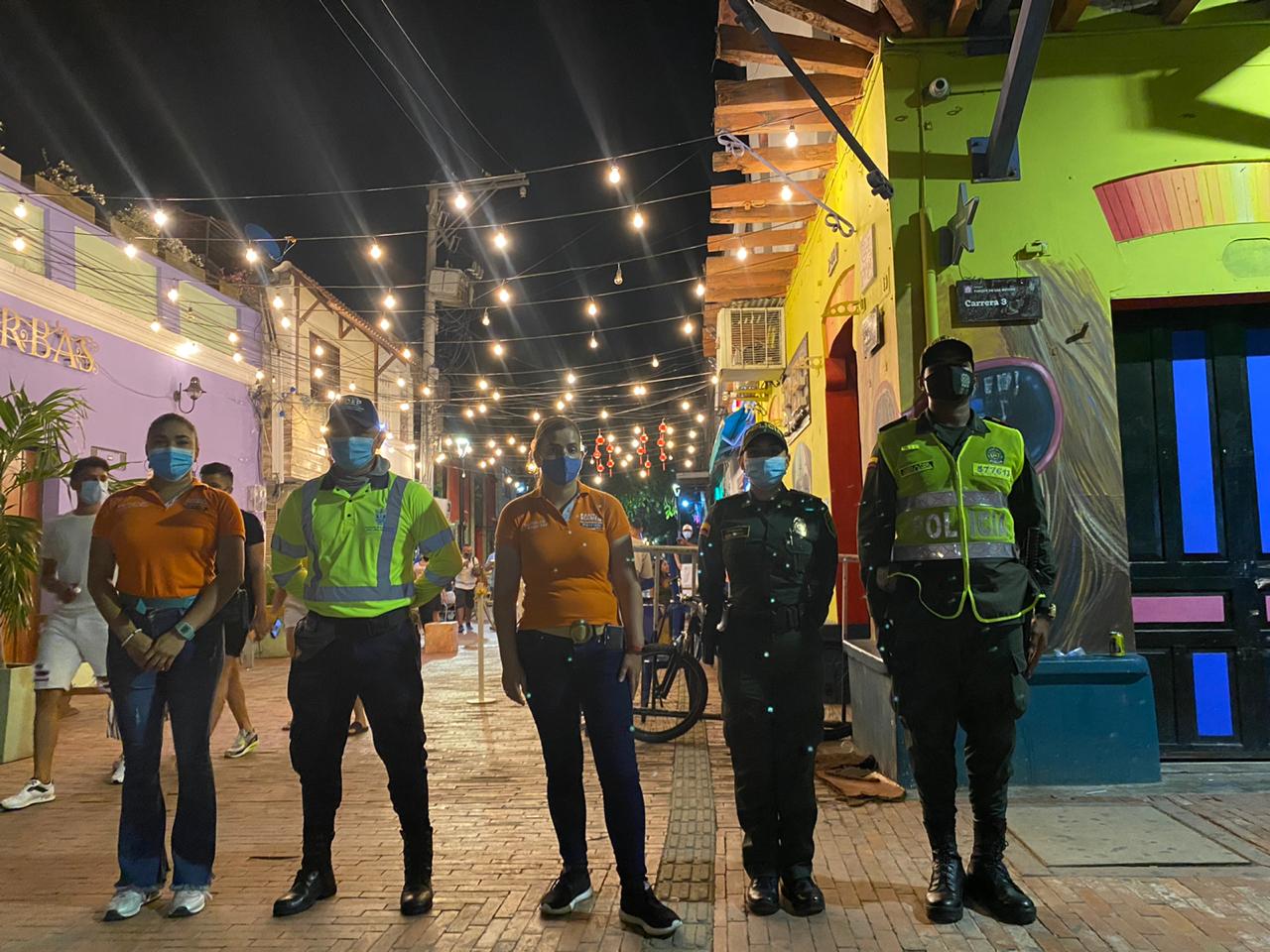 comerciantes y distrito trabajan de la mano para la activación del comercio nocturno en Santa Marta