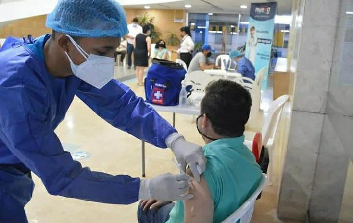 Vacunación a mayores de 35 años