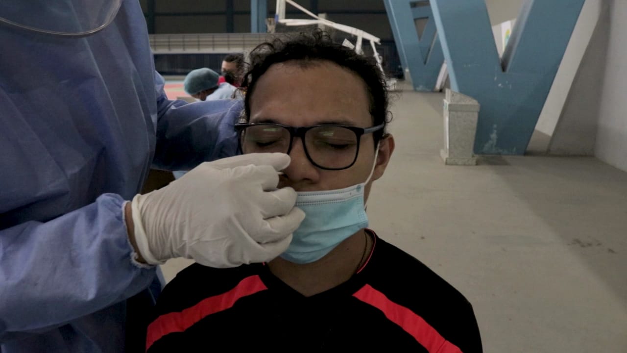 Deportistas realizan testeo de prueba COVID 19 en Cartagena