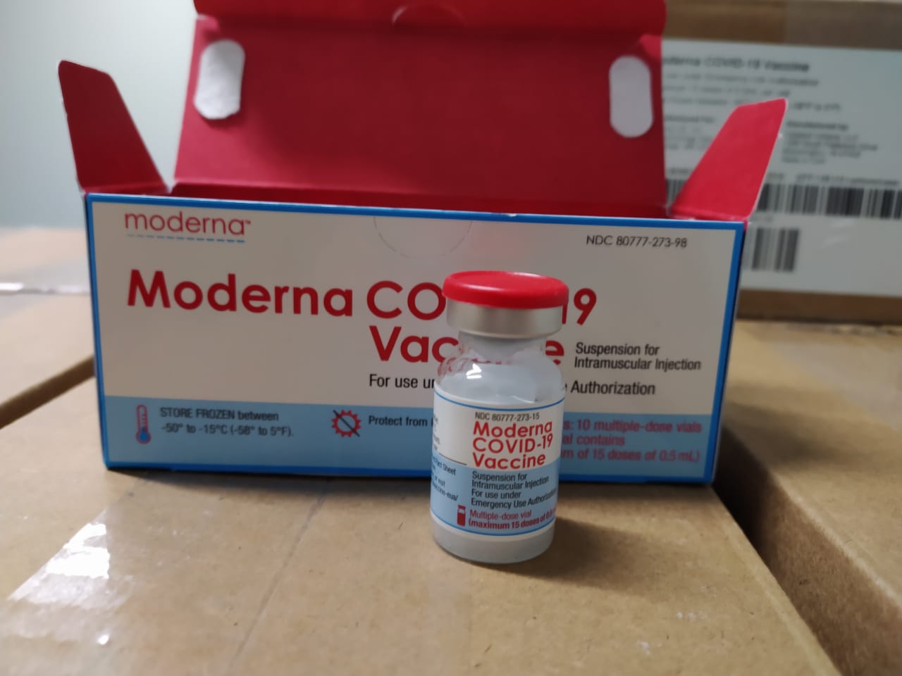 Cartagena recibió vacunas Modernas contra covid-19