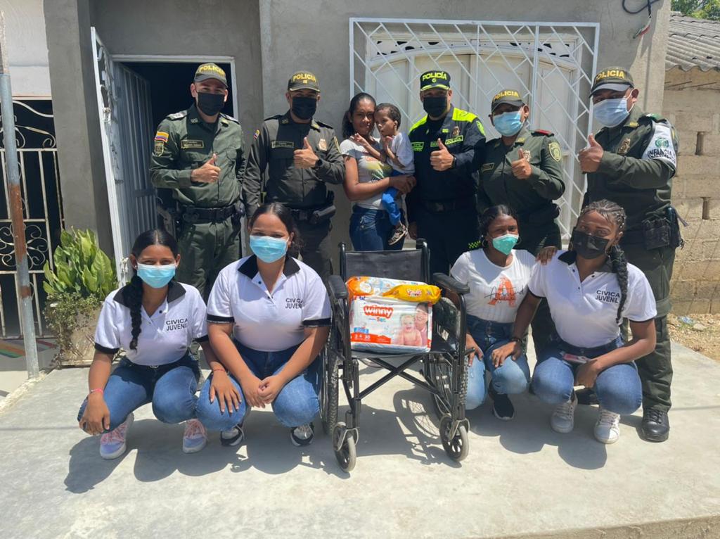 También Ropa, mercado y otros objetos para su asistencia personal