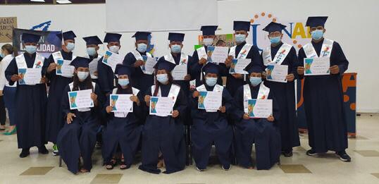 21 excombatientes en Bolívar se graduaron como bachilleres con ´Maestro Itinerante´