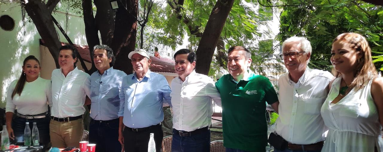 seis precandidatos presidenciales trabajan de la mano para llegar a la presidencia de la república