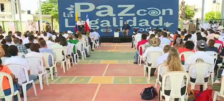 Destacar el desarrollo del proceso de paz con legalidad