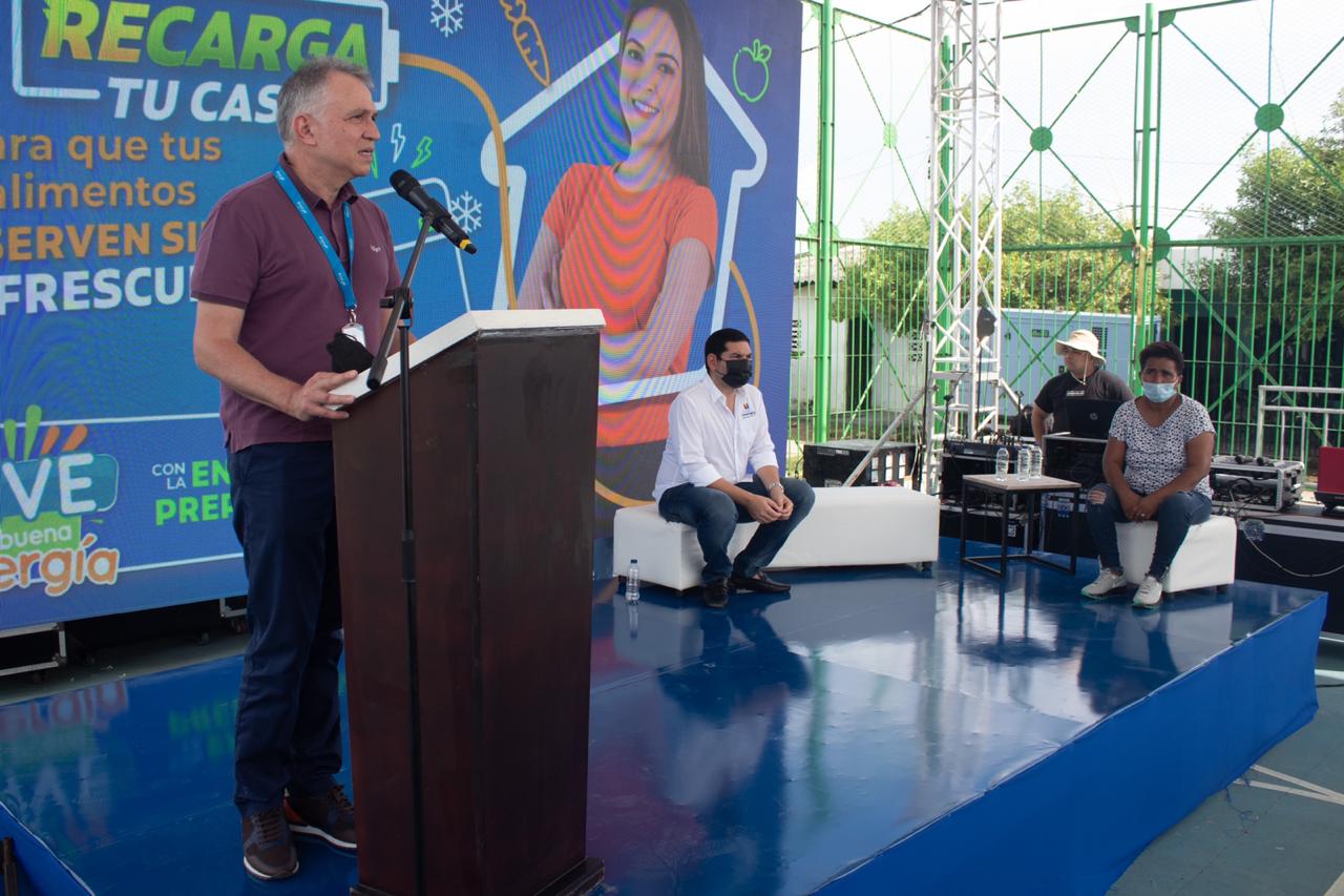 El nuevo servicio de energía funciona en el barrio El Poblado.