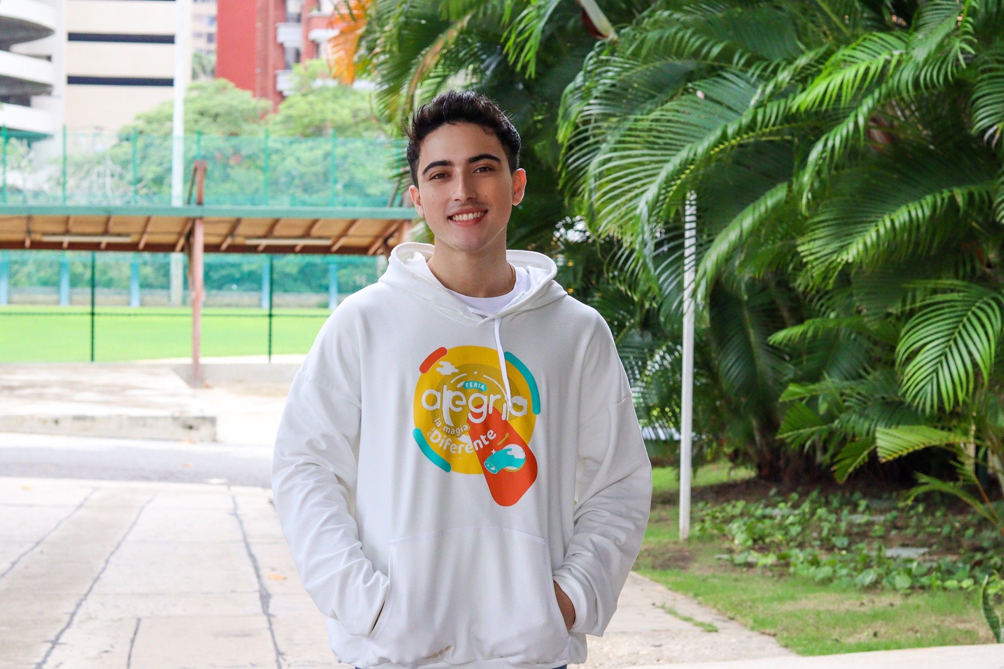 Miguel Algarín es uno de emprendedores detrás de la feria de La Alegría