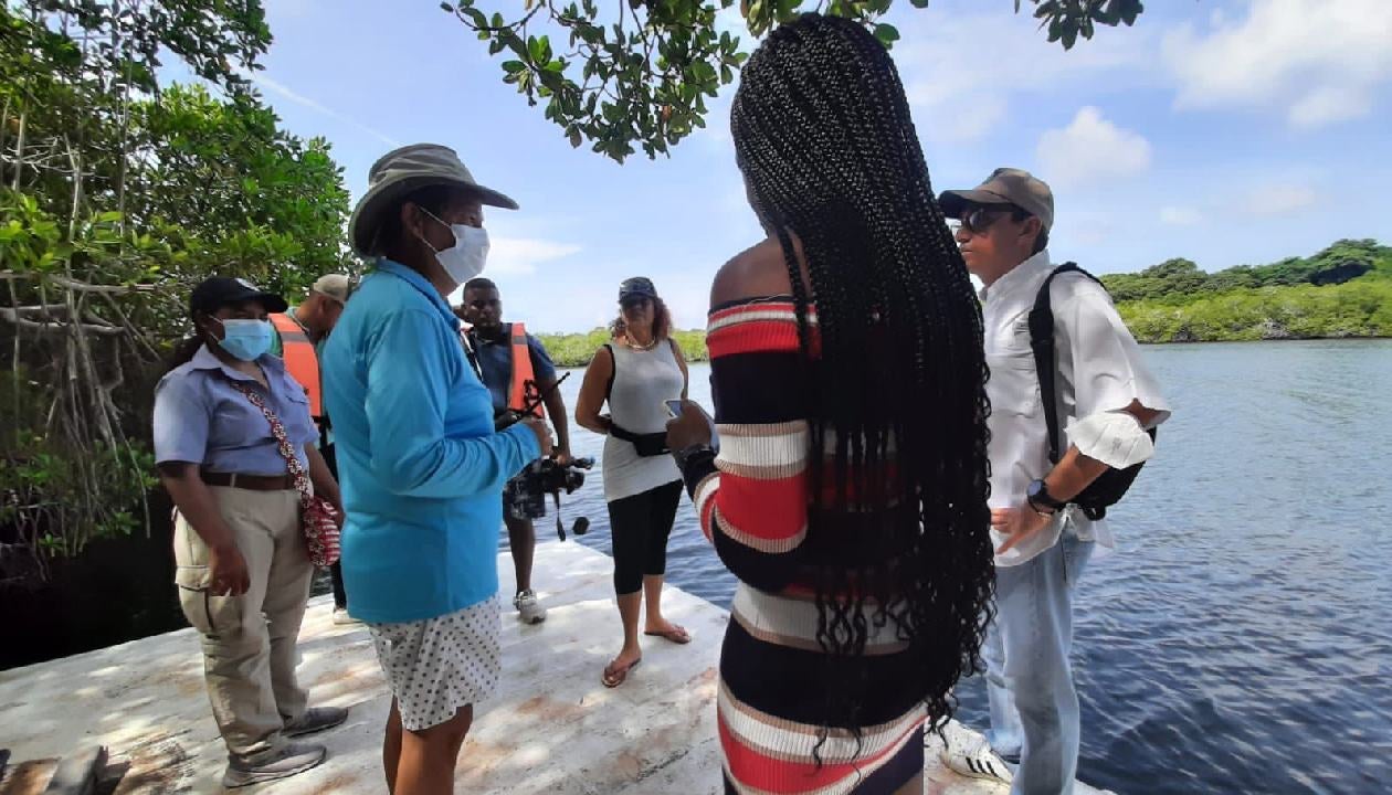 Se pudo evidenciar un deterioro en la zona costera por erosión.