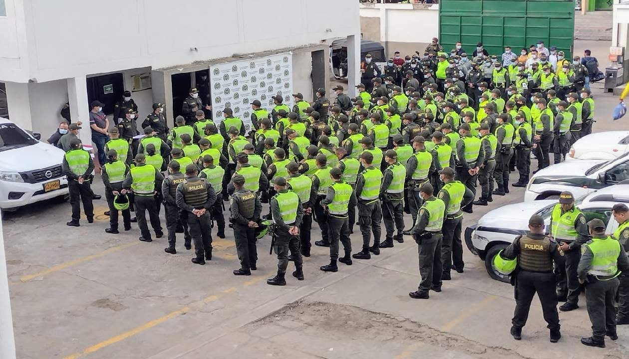 300 efectivos están atentos a cualquier situación