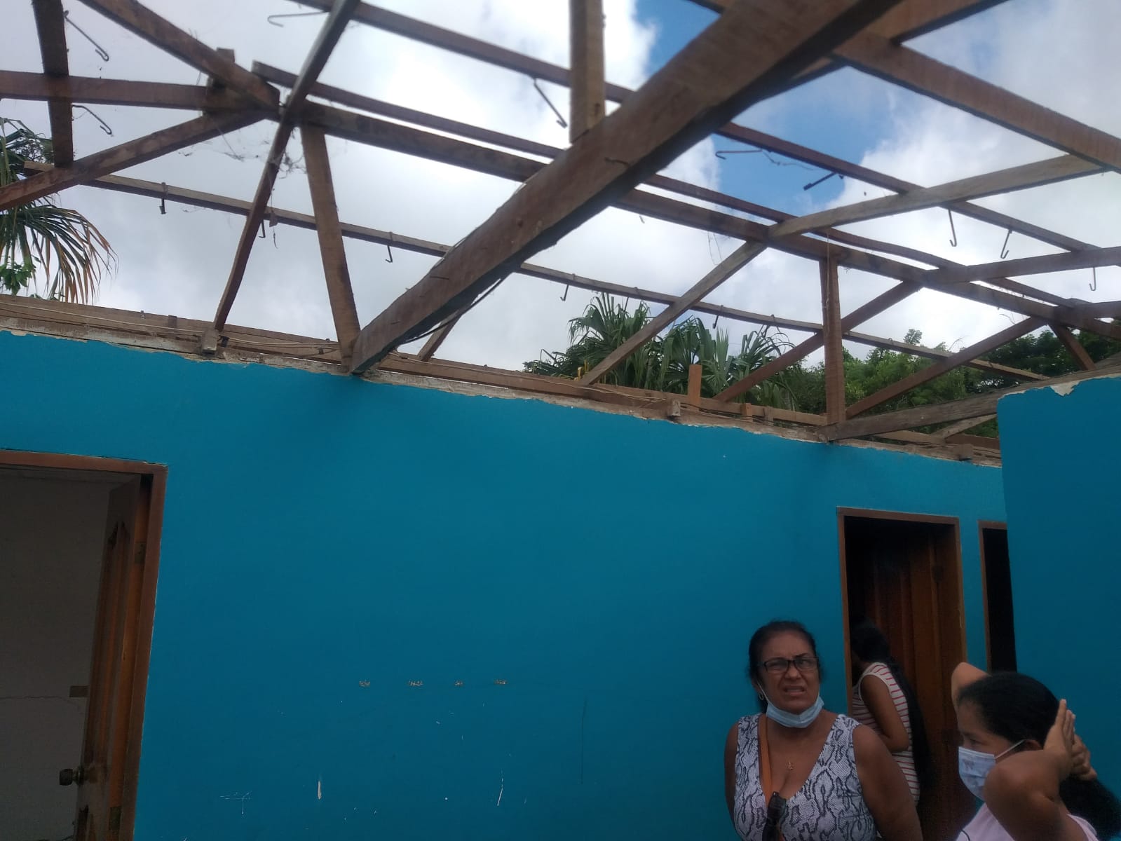 La comunidad teme que las lluvia los sorprenda y ocasione una tragedia.