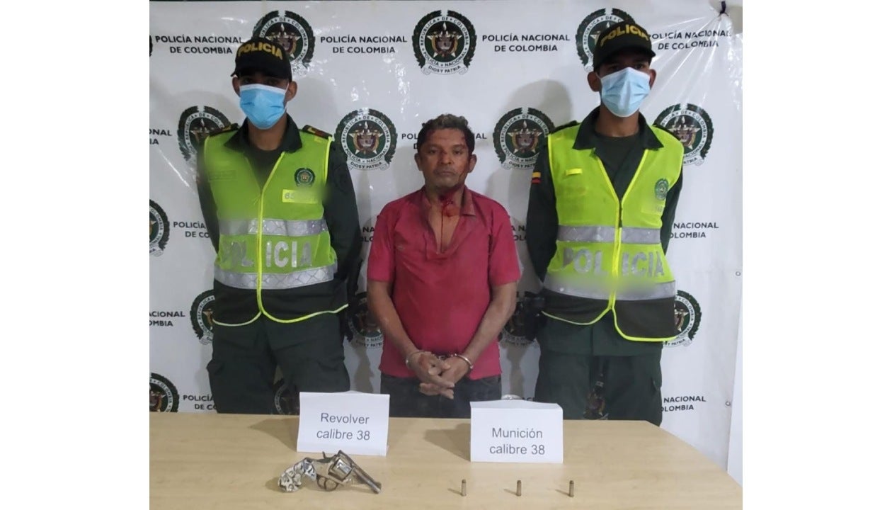 Luego de robar en una tienda se enfrentó a la Policía