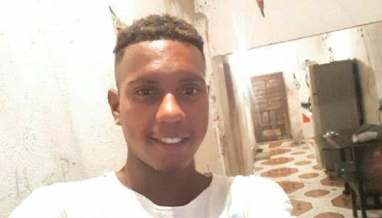 El asesino le disparó en la cabeza