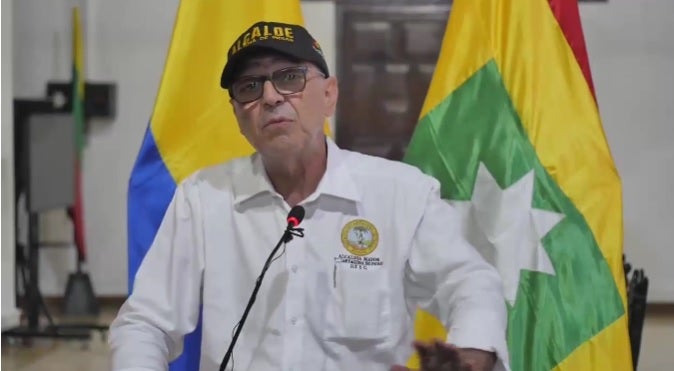 William Dau, alcalde de Cartagena rinde declaraciones sobre decreto de pico y placa para motos