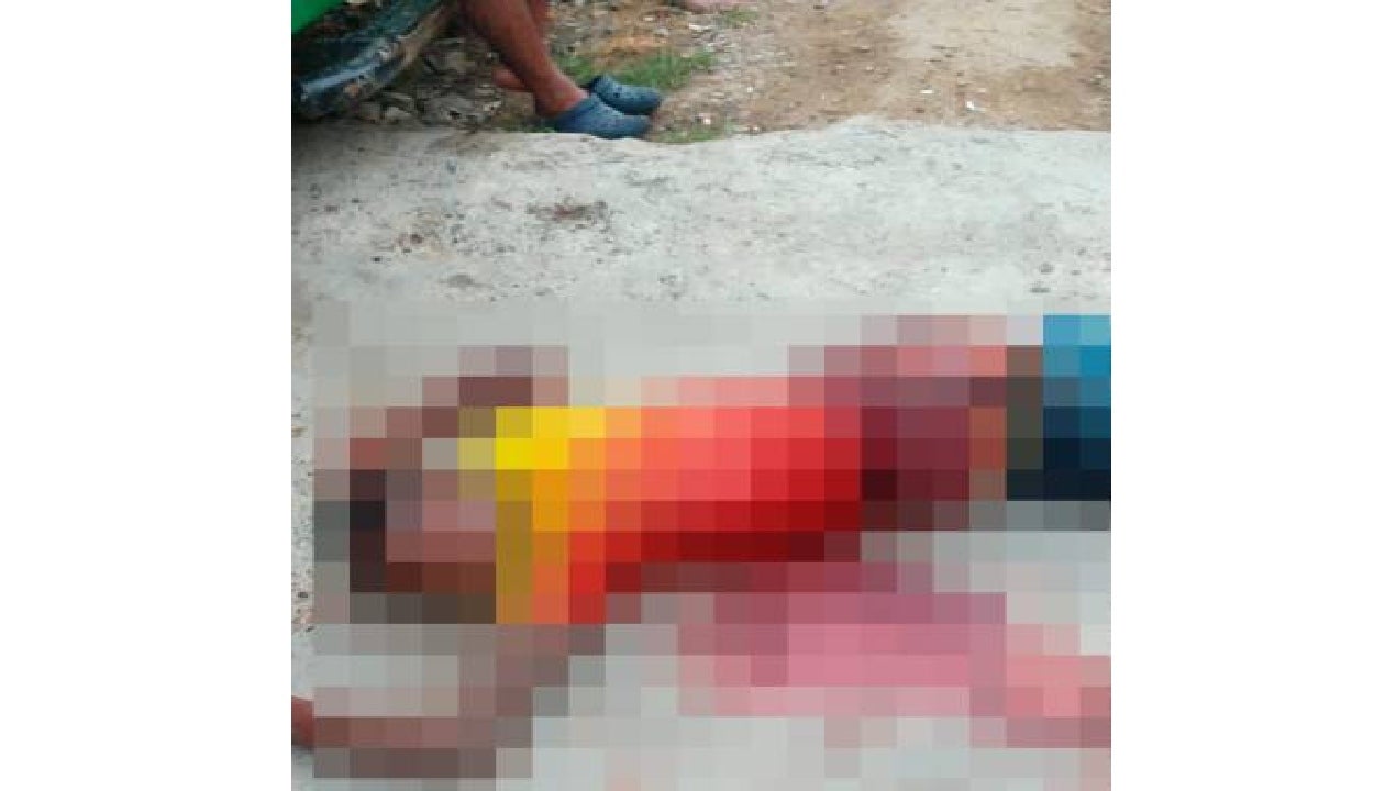 Le dieron con piedras, palos y cuchillo hasta matarlo,